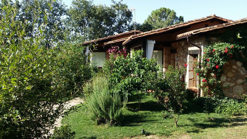 Apartamentos El Roble Valverde de la Vera Esterno foto