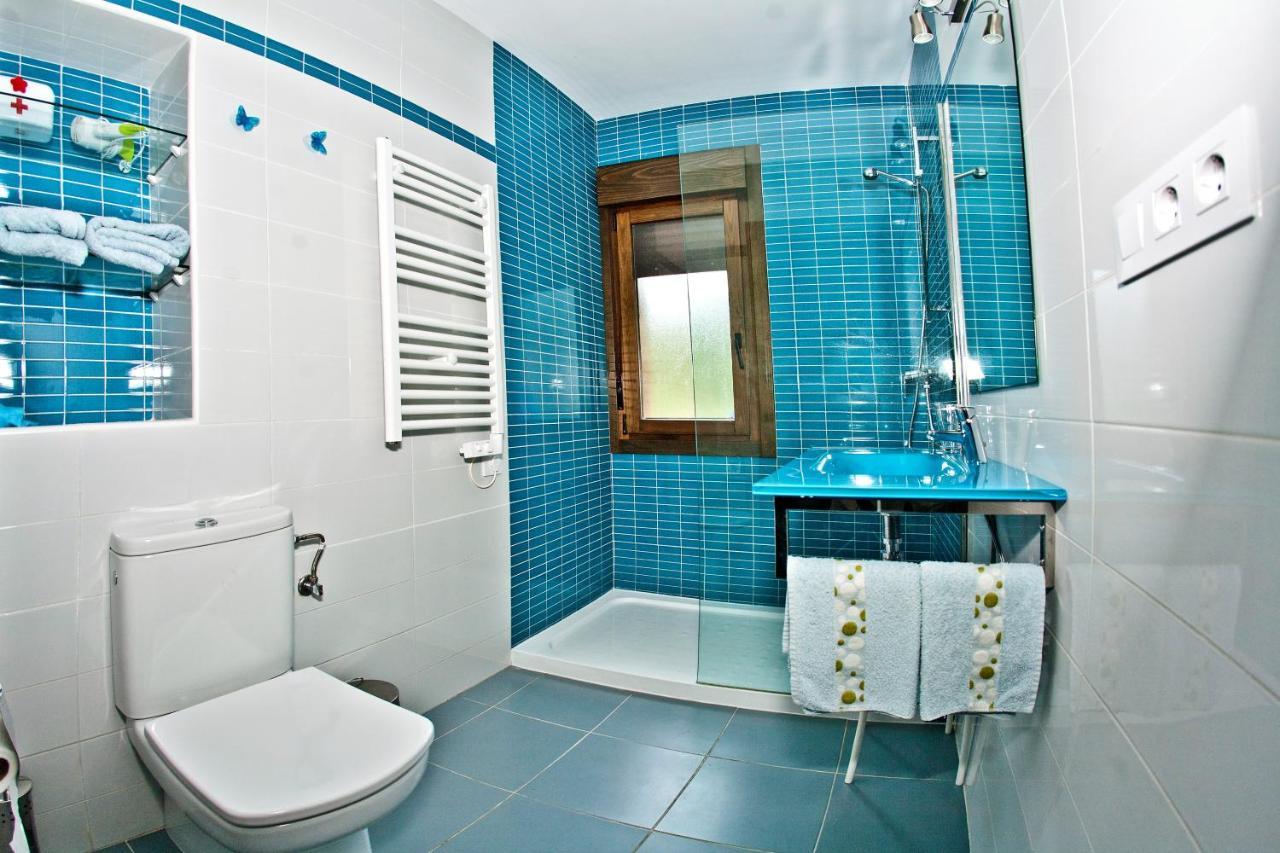 Apartamentos El Roble Valverde de la Vera Esterno foto