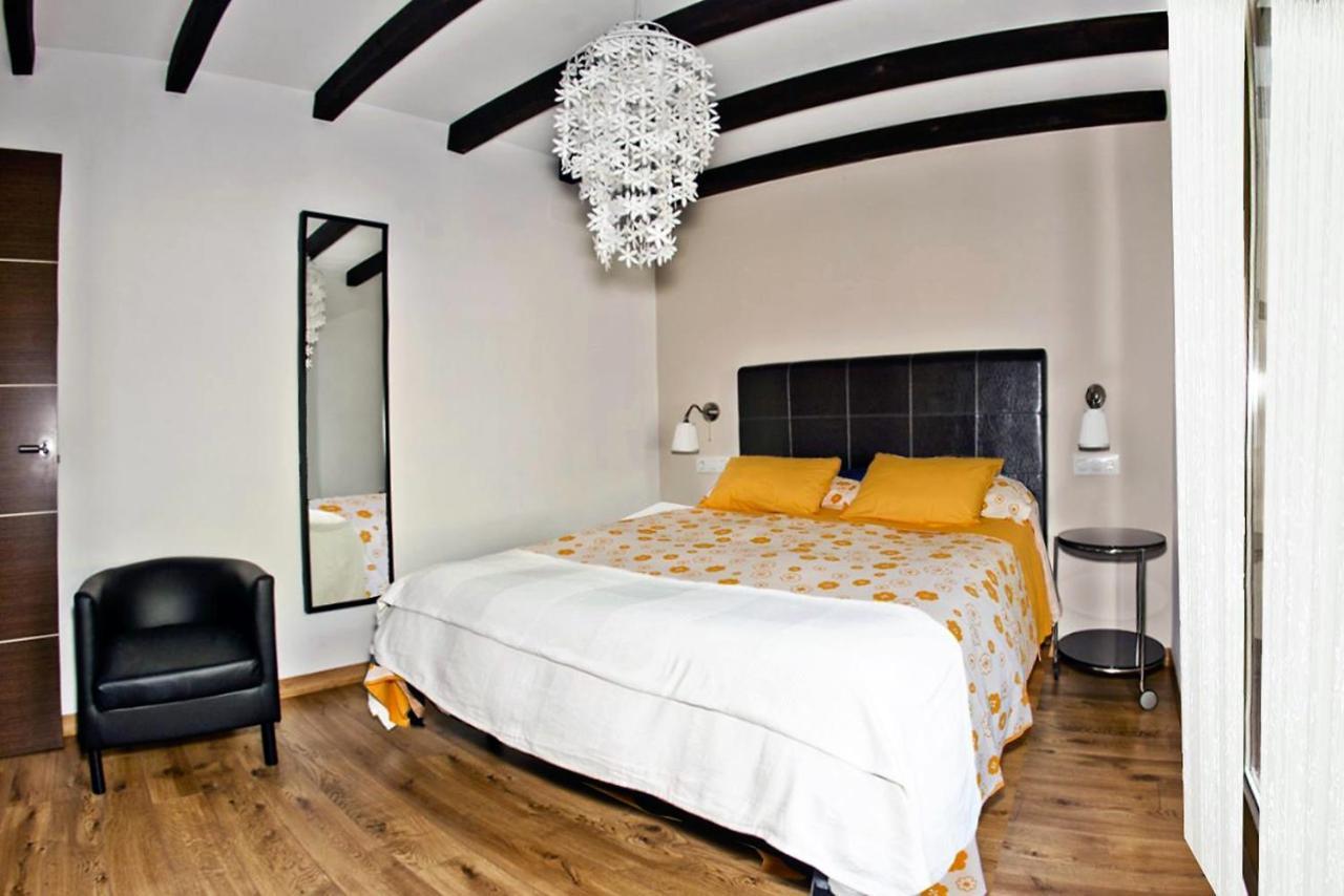 Apartamentos El Roble Valverde de la Vera Esterno foto
