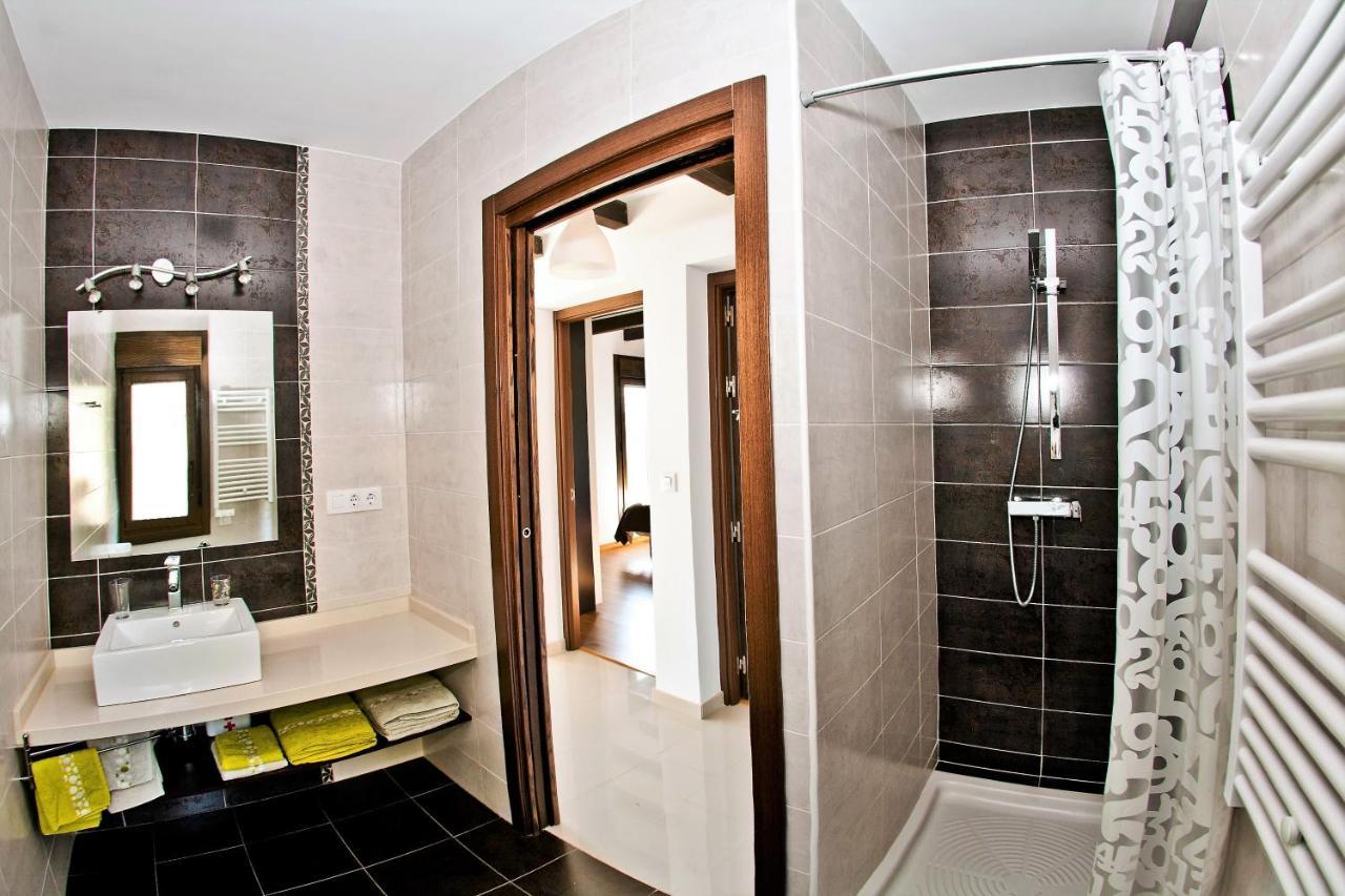 Apartamentos El Roble Valverde de la Vera Esterno foto