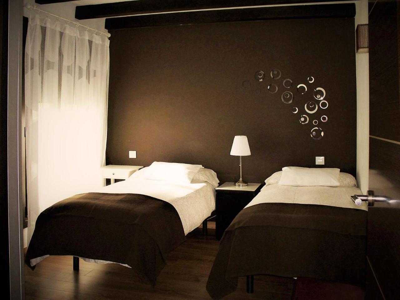 Apartamentos El Roble Valverde de la Vera Esterno foto