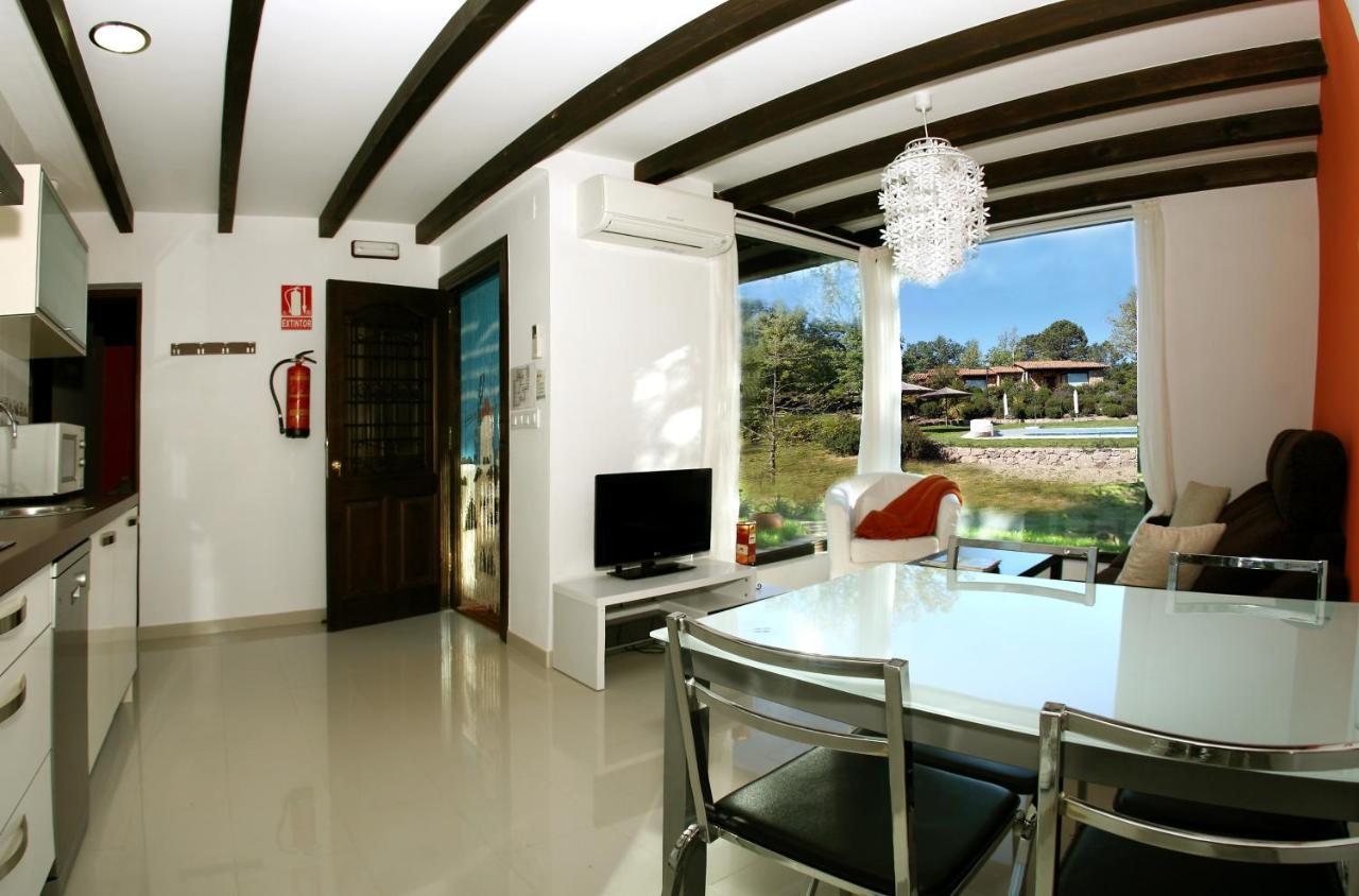 Apartamentos El Roble Valverde de la Vera Esterno foto